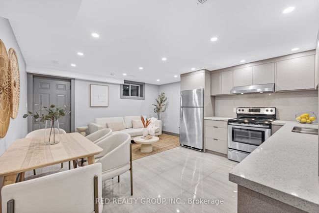 77 Millicent St, Home with 7 bedrooms, 3 bathrooms and null parking in Toronto ON | Image 24