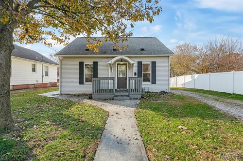 1221 Constance St, Collinsville, IL, 62234-4009 | Card Image