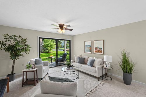 104-6767 Meadow Creek Dr, Columbus, OH, 43235-7981 | Card Image