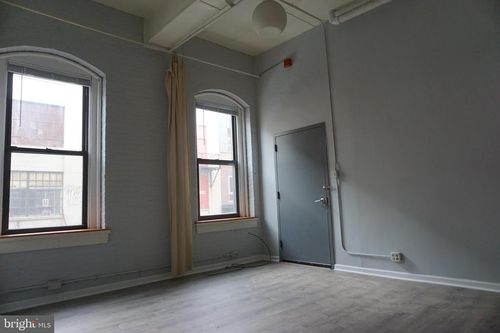 fl-2-1011 Cherry St, PHILADELPHIA, PA, 19107-2323 | Card Image