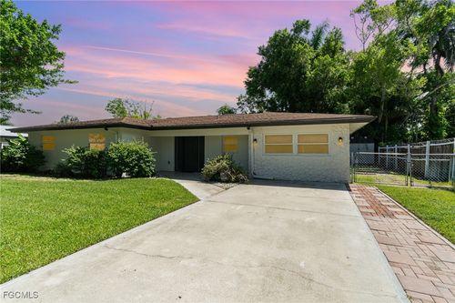 319 Arlington Ave, FORT MYERS, FL, 33905-2901 | Card Image