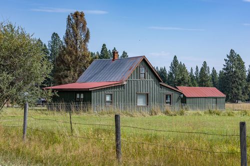 2032 Middle Bear Creek Road, Victor, MT, 59875 | Card Image