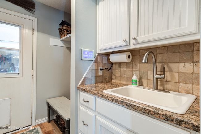 2647 N Highway 788, House other with 3 bedrooms, 2 bathrooms and null parking in Plainview TX | Image 22
