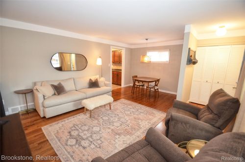 29414 Milton Avenue, Madison Heights, MI, 48071 | Card Image