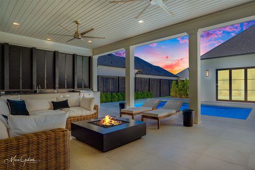 1072 Winterberry Ln, Shreveport, LA, 71106-8551 | Card Image