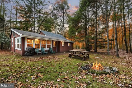 460 Rocky Mountain Rd, FAYETTEVILLE, PA, 17222-9603 | Card Image