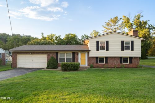 808 Kendrick Creek Rd, Kingsport, TN, 37663-2518 | Card Image