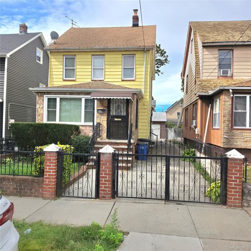 11122 203rd Street, New York, NY, 11412 | Card Image