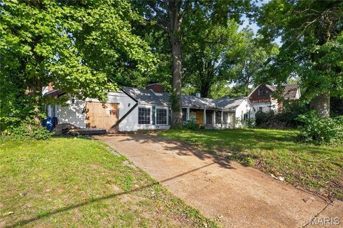 35 Robert Ave, Ferguson, MO, 63135-1654 | Card Image