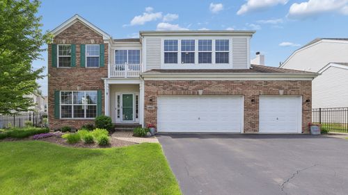 10667 Santa Fe Trl, Huntley, IL, 60142-4014 | Card Image