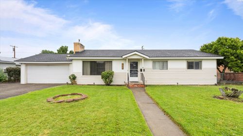 4104 W Metaline Ave, Kennewick, WA, 99336-2348 | Card Image