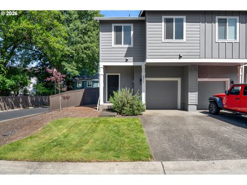 8611 Ne 13th Pl, Vancouver, WA, 98665-9535 | Card Image