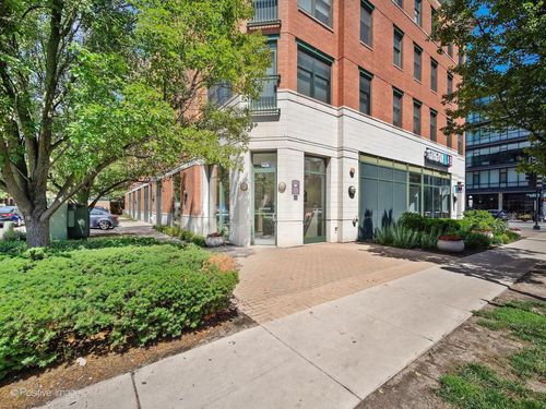 204-125 N Euclid Ave, Oak Park, IL, 60301-1434 | Card Image