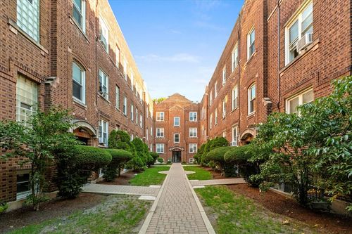 apt-3c-658 Oakdale Ave, Chicago, IL, 60657-5332 | Card Image