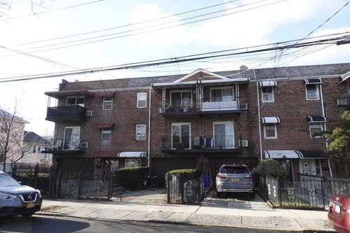 1126 E 89th St, Brooklyn, NY, 11236-4763 | Card Image