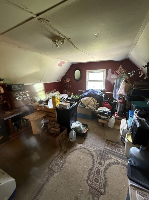 5 Maple Pl, Middletown, CT, 06457-3818 | Card Image