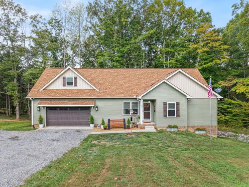 943 Big Springs Rd, Charlotte, TN, 37036-5448 | Card Image