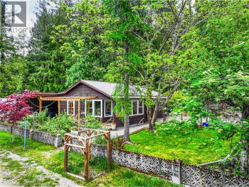 1506 Campbell Avenue, Riondel, BC, V0B2B0 | Card Image
