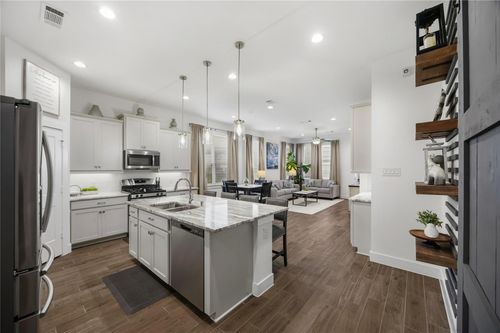 7806 Coco Verde Dr, Cypress, TX, 77433-7511 | Card Image