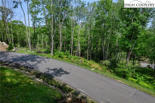 30 Eagle Springs Trl, Banner Elk, NC, 28604 | Card Image