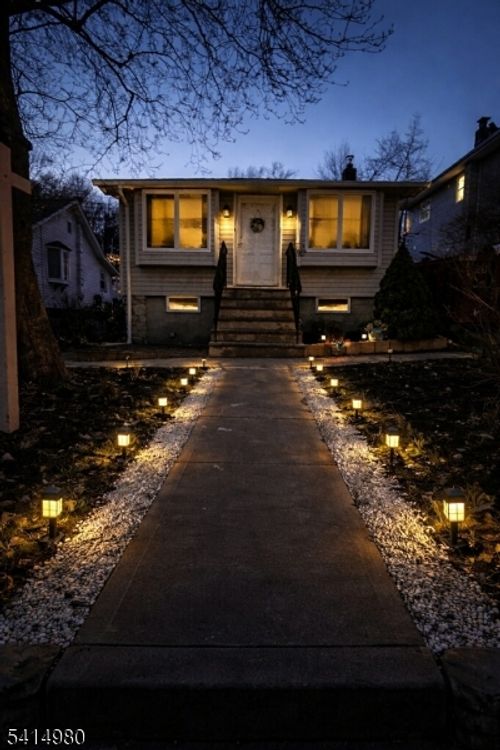 11 Huron Pl, Denville, NJ, 07834-1545 | Card Image