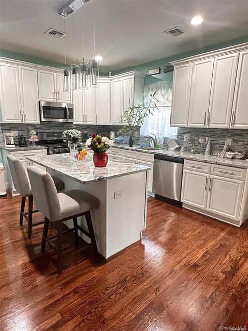 1801 Fire Ave, Medford, NY, 11763-1783 | Card Image