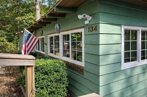 134 Laughing Ln, Rockaway Beach, MO, 65740-7517 | Card Image