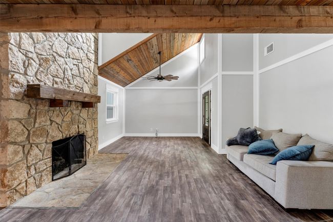 1228 Waterview Rd, House other with 3 bedrooms, 3 bathrooms and null parking in Granbury TX | Image 15