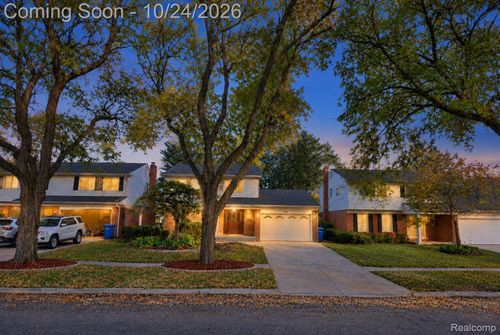 29314 Walker Dr, Warren, MI, 48092-2283 | Card Image
