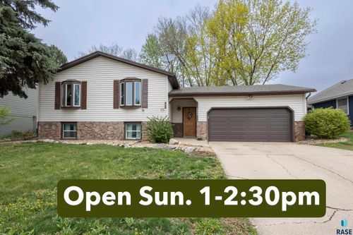 5004 W 49th St Street, Sioux Falls, SD, 57106 | Card Image
