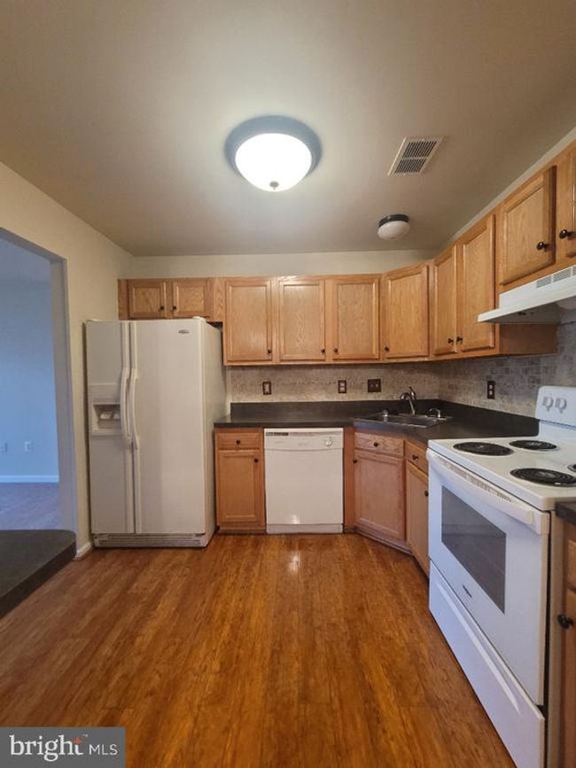 8 - 112 Timberlake Ter, Condo with 2 bedrooms, 2 bathrooms and null parking in STEPHENS CITY VA | Image 4