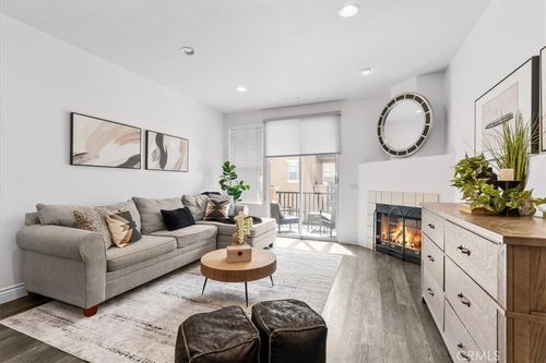 4 Harvest Point Ln, Aliso Viejo, CA, 92656-8083 | Card Image