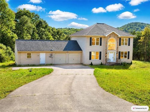 5693 Neola Rd, Stroudsburg, PA, 18360-7874 | Card Image