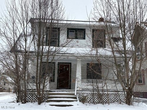 777 Ruth Ave, Akron, OH, 44307-1833 | Card Image