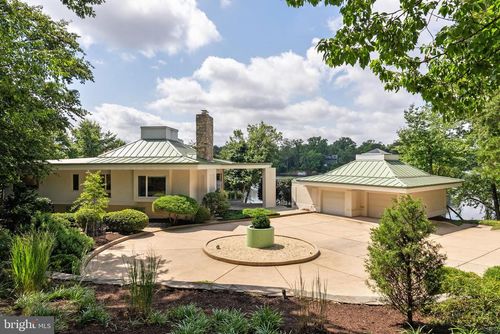 6106 Beachway Dr, FALLS CHURCH, VA, 22041-1410 | Card Image