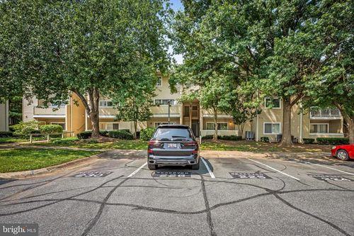 4-18241 Swiss Cir, GERMANTOWN, MD, 20874-5836 | Card Image