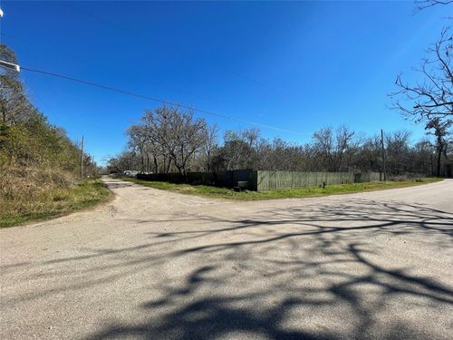 205 Sitka Dr, Angleton, TX, 77515 | Card Image