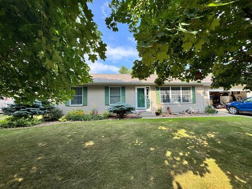 913 Valley View Rd, Lake City, MN, 55041-2129 | Card Image