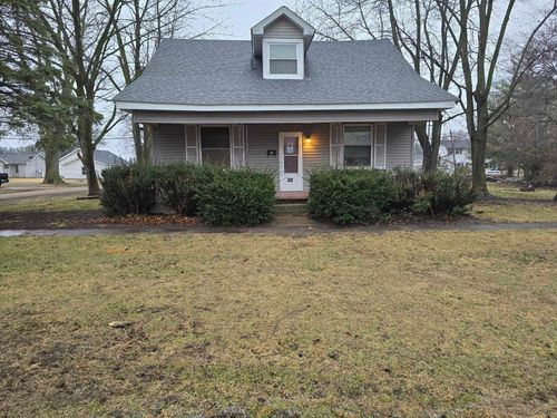 500 W North St, Mt Sterling, IL, 62353-1042 | Card Image