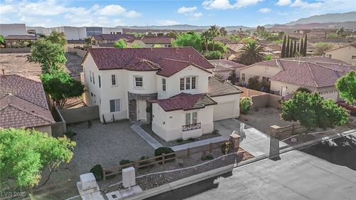 7511 Shadow Estates Way, Las Vegas, NV, 89113-6607 | Card Image