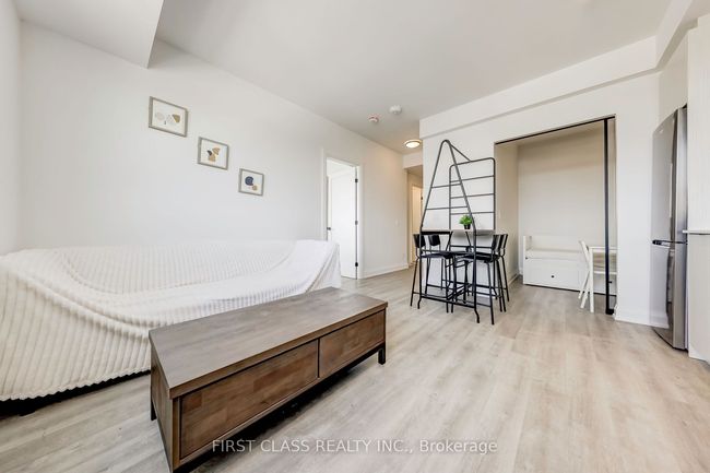 904 - 2369 Danforth Ave, Condo with 2 bedrooms, 2 bathrooms and null parking in Toronto ON | Image 17