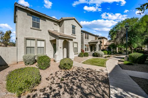 1909 E Oxford Ln, Gilbert, AZ, 85295-5036 | Card Image