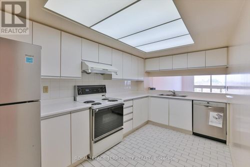 907-5 Kenneth Avenue, Toronto (Willowdale East), ON, M2N6M7 | Card Image