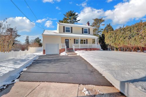 519 Advent St, Westbury, NY, 11590-1308 | Card Image