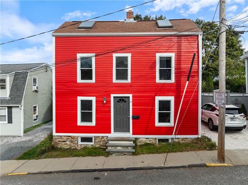 12 Holland Street, Newport, RI, 02840 | Card Image