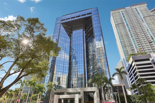 d-1200 Brickell Ave, MIAMI, FL, 33131-3214 | Card Image