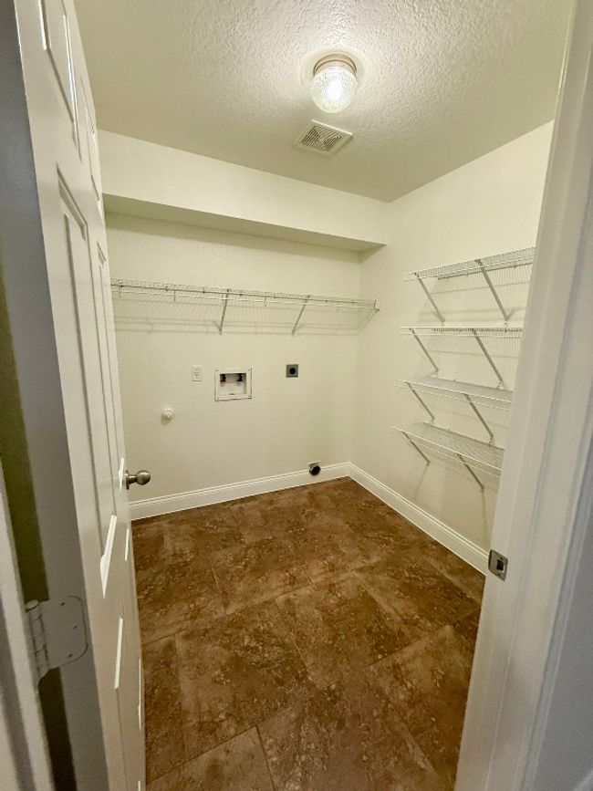 1018 Gentry Dr, House other with 3 bedrooms, 2 bathrooms and 4 parking in Leander TX | Image 6