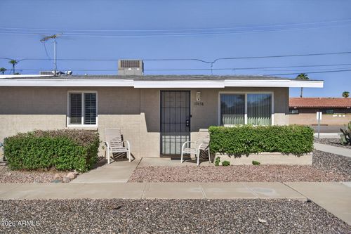 10458 W Oakmont Dr, Sun City, AZ, 85351-3530 | Card Image