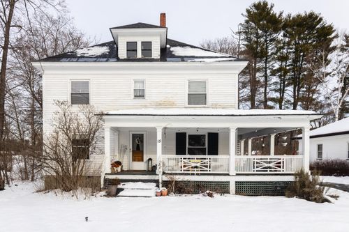 15 North Street, Dixfield, ME, 04224 | Card Image