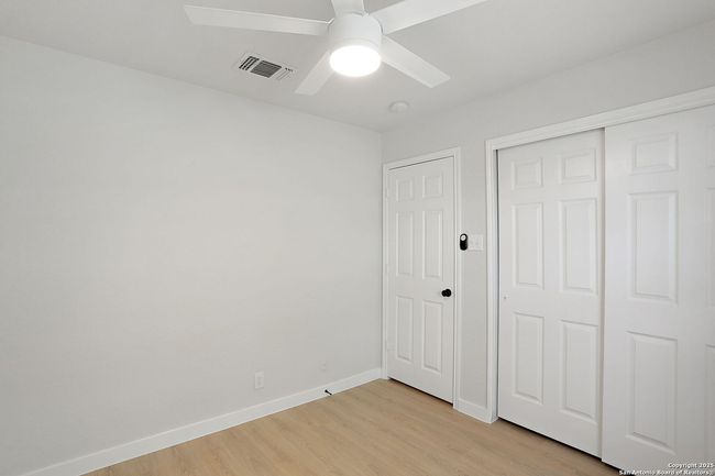 9814 Shawnee Blf, House other with 4 bedrooms, 2 bathrooms and null parking in Converse TX | Image 23
